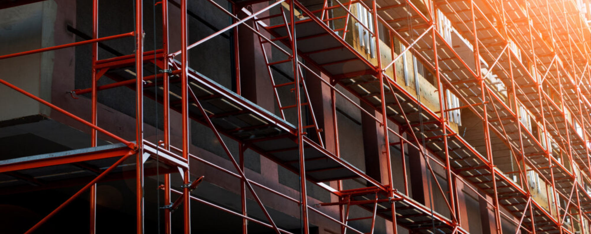 Строительные леса – незаменимый помощник на стройке